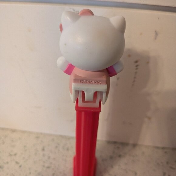 Hello Kitty Pez Dispenser (Pink) - Picture 2 of 3
